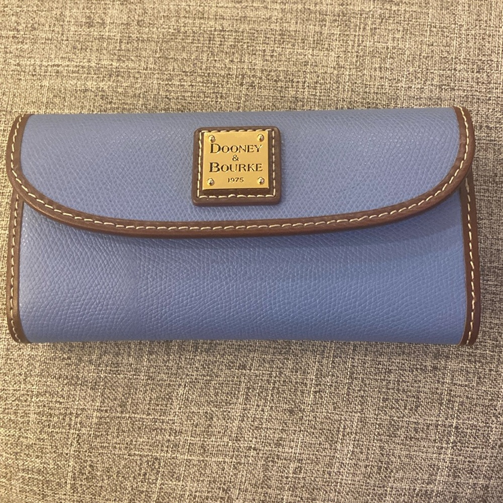 Women’s clutch wallet